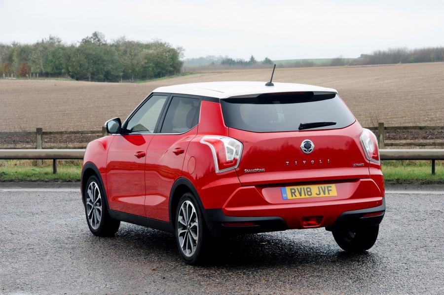  SsangYong Tivoli Ultimate 2018 года  (UK) (фото 5 из 37)